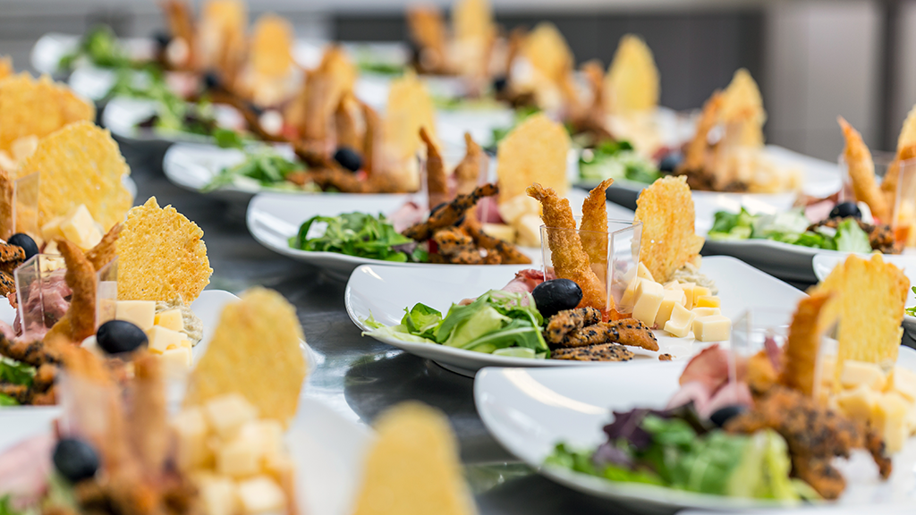 Dessert catering presentation